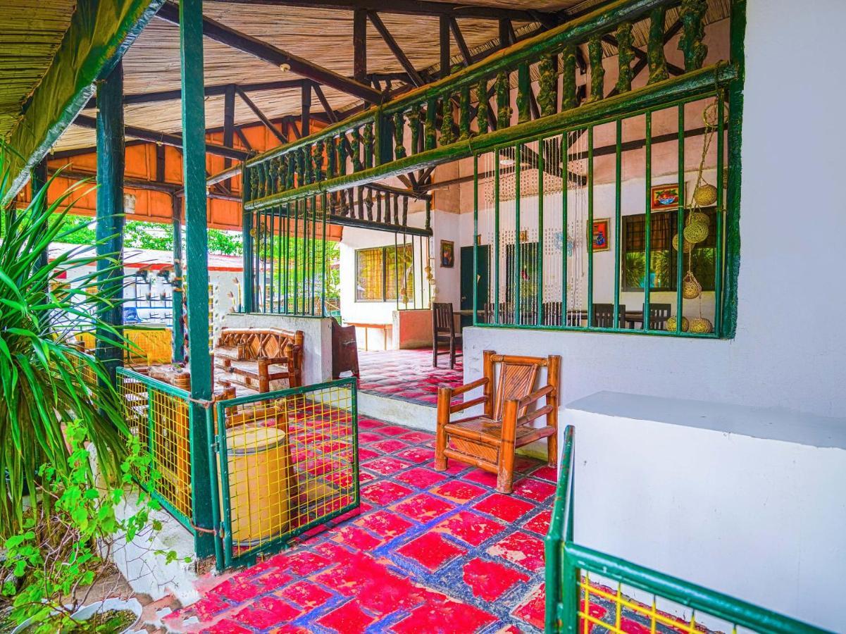 Oyo 875 Madhavi Beach Resort Balibago Exteriér fotografie