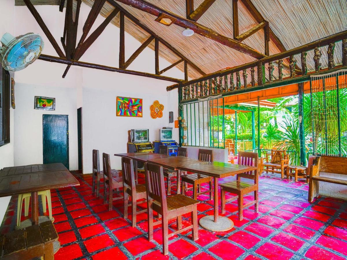 Oyo 875 Madhavi Beach Resort Balibago Exteriér fotografie